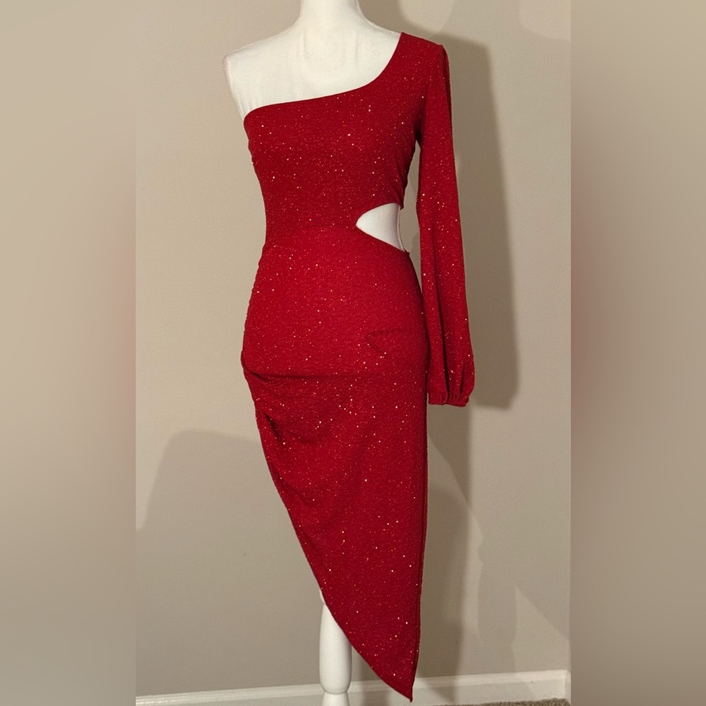 Elegant Red One-Shoulder Dress